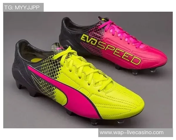 袋鼠皮足球鞋的优雅与性能完美结合让你在赛场上尽显风采 袋鼠皮足球鞋的优雅与性能完美结合让你在赛场上尽显风采